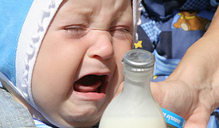 Грудных детей отравили молочными смесями Грудных детей отравили молочными смесями