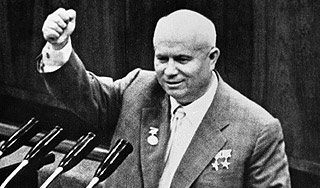 Жители Крыма сожгли портреты Хрущева Жители Крыма сожгли портреты Хрущева