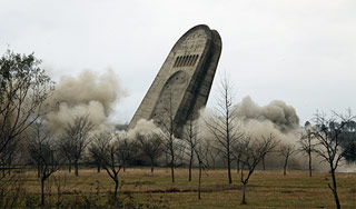 В Грузии осудили взорвавших мемориал В Грузии осудили взорвавших мемориал