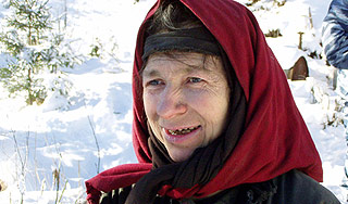 Отшельница сшила рубашку для Медведева Отшельница сшила рубашку для Медведева