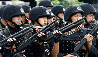 Китай стремительно наращивает военную мощь Китай стремительно наращивает военную мощь