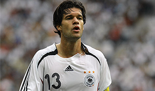 Баллак отправил аргентинца в лазарет Баллак отправил аргентинца в лазарет