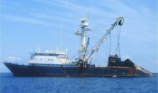 Пираты отпустили судно с россиянами Пираты отпустили судно с россиянами