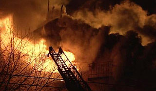 В Москве сгорел ночной клуб "Опера" В Москве сгорел ночной клуб "Опера"