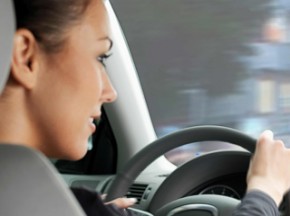 Победительнице "ТрансМИССии" вручили детское автокресло