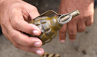 Турок вошел в посольство Украины с гранатой Турок вошел в посольство Украины с гранатой