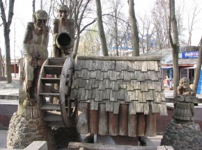 Чертей в парке Толстого сменят мужики-мельники и кот