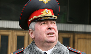 Главу ГИБДД Москвы наказали за "живой щит" Главу ГИБДД Москвы наказали за "живой щит"