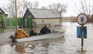 Казахстан уходит под воду из-за наводнений Казахстан уходит под воду из-за наводнений