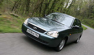 ВАЗ нашел способ украсить "Приору" ВАЗ нашел способ украсить "Приору"