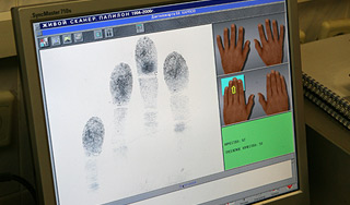 У россиян снимут пальчики для эксперимента У россиян снимут пальчики для эксперимента