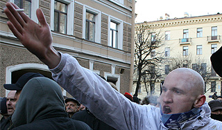 На базе скинхедов нашли замороженную голову На базе скинхедов нашли замороженную голову