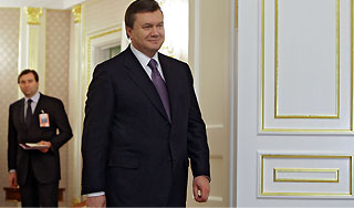 Обама пригласил Януковича в гости Обама пригласил Януковича в гости