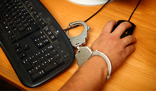 ФСБ России распутала хакерские сети ФСБ России распутала хакерские сети