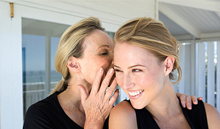 Слухи и сплетни улучшают женское здоровье Слухи и сплетни улучшают женское здоровье