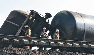 У Вологды вспыхнули цистерны с газом У Вологды вспыхнули цистерны с газом