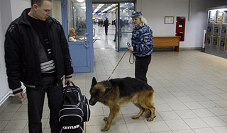 На Сахалине женщина "заминировала" аэропорт На Сахалине женщина "заминировала" аэропорт