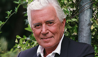 Ушел из жизни звезда "Ангелов Чарли" Ушел из жизни звезда "Ангелов Чарли"