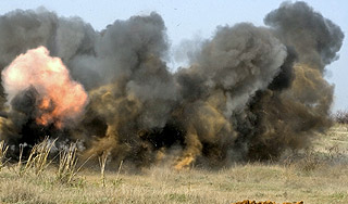 Взрыв убил украинских военных Взрыв убил украинских военных