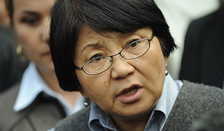 Отунбаева обвинила США в корыстных планах Отунбаева обвинила США в корыстных планах