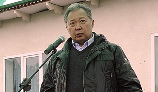 Курманбеку Бакиеву поставили ультиматум Курманбеку Бакиеву поставили ультиматум