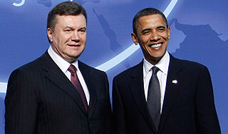 Обама предложил Украине поддержку Обама поможет построить сильную Украину