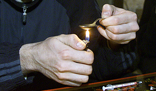 Мошенник превращал сахар в героин Мошенник превращал сахар в героин