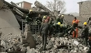 Китай подсчитывает жертв землетрясения Китай подсчитывает жертв землетрясения