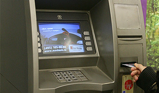 Из магазина вынесли банкомат с миллионом Из магазина вынесли банкомат с миллионом