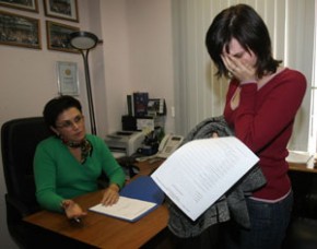 Юрисконсульта уволили незаконно