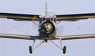"Кукурузник" при посадке врезался в трактор "Кукурузник" при посадке врезался в трактор