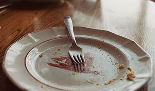 Юноша насмерть заколол двух мужчин вилками Юноша насмерть заколол двух мужчин вилками