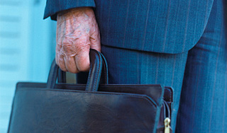 У пенсионера отняли восемь миллионов У пенсионера отняли восемь миллионов