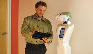 Робот заменит людей на скучных переговорах Робот заменит людей на скучных переговорах