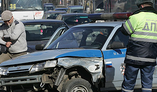 Сотрудники ГИБДД разбились во время погони Сотрудники ГИБДД разбились во время погони