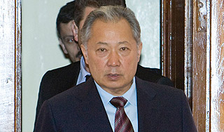 Бакиева лишили президентского иммунитета Бакиева лишили президентского иммунитета