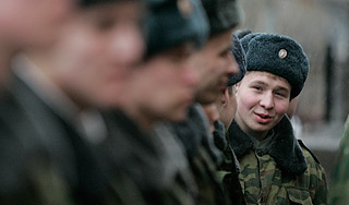 Солдатам разрешат служить рядом с домом Солдатам разрешат служить рядом с домом