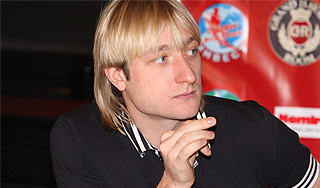 Плющенко выгоняют из парламента Петербурга Плющенко выгоняют из парламента Петербурга