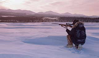 Охотник спас в горах снежного человека Охотник спас в горах снежного человека