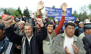 Сторонники Бакиева хотят разодрать Киргизию Сторонники Бакиева хотят разодрать Киргизию