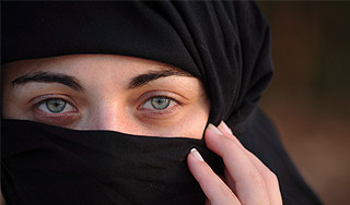 Бельгия первая в Европе запретила паранджу Бельгия первая в Европе запретила паранджу