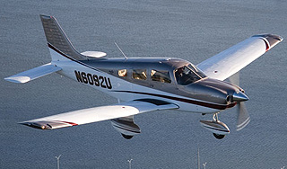 Tурист зарезал пилота самолета в воздухе Tурист зарезал пилота самолета в воздухе