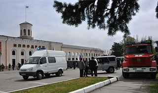 Врачи борются за жизнь раненых в Нальчике Врачи борются за жизнь раненых в Нальчике