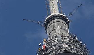 В Москве замкнуло Останкинскую телебашню В Москве замкнуло Останкинскую телебашню