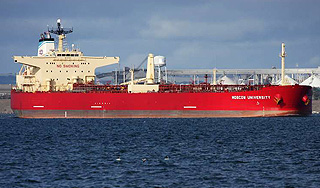 Российские моряки закрылись от пиратов Российские моряки закрылись от пиратов