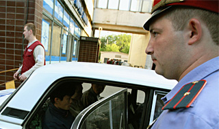 Школьник пытался ограбить банк Школьник пытался ограбить банк