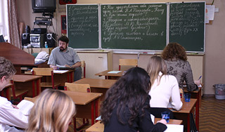 Медведев разъяснил закон о бюджетниках Медведев разъяснил закон о бюджетниках