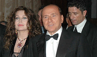 Экс-супруга заберет у Берлускони виллу Экс-супруга заберет у Берлускони виллу