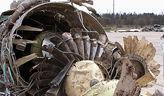 При крушении самолета выжил ребенок При крушении самолета выжил ребенок