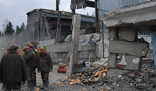 Взрывоопасную шахту "Распадская" затопят Взрывоопасную шахту "Распадская" затопят